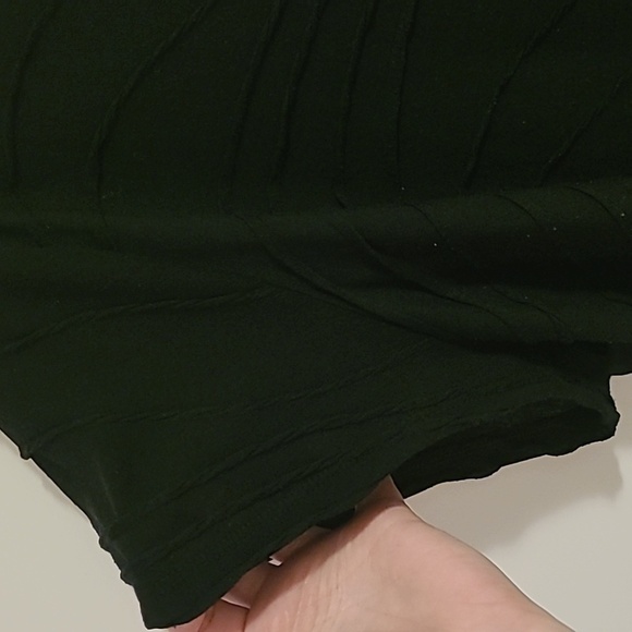 Simply Vera Wang black top - Picture 4 of 5